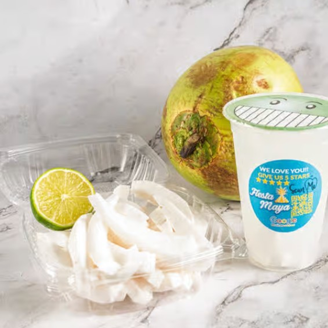 Coco Fresco / Fresh Coconut.